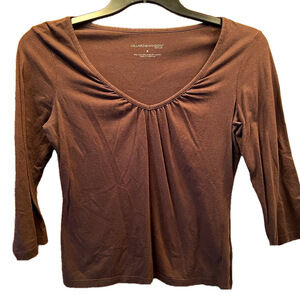 Hillard & Hanson Shirt, Size Small, 3/4 sleeve, v-neck, PTP 19”, length 22” Appr